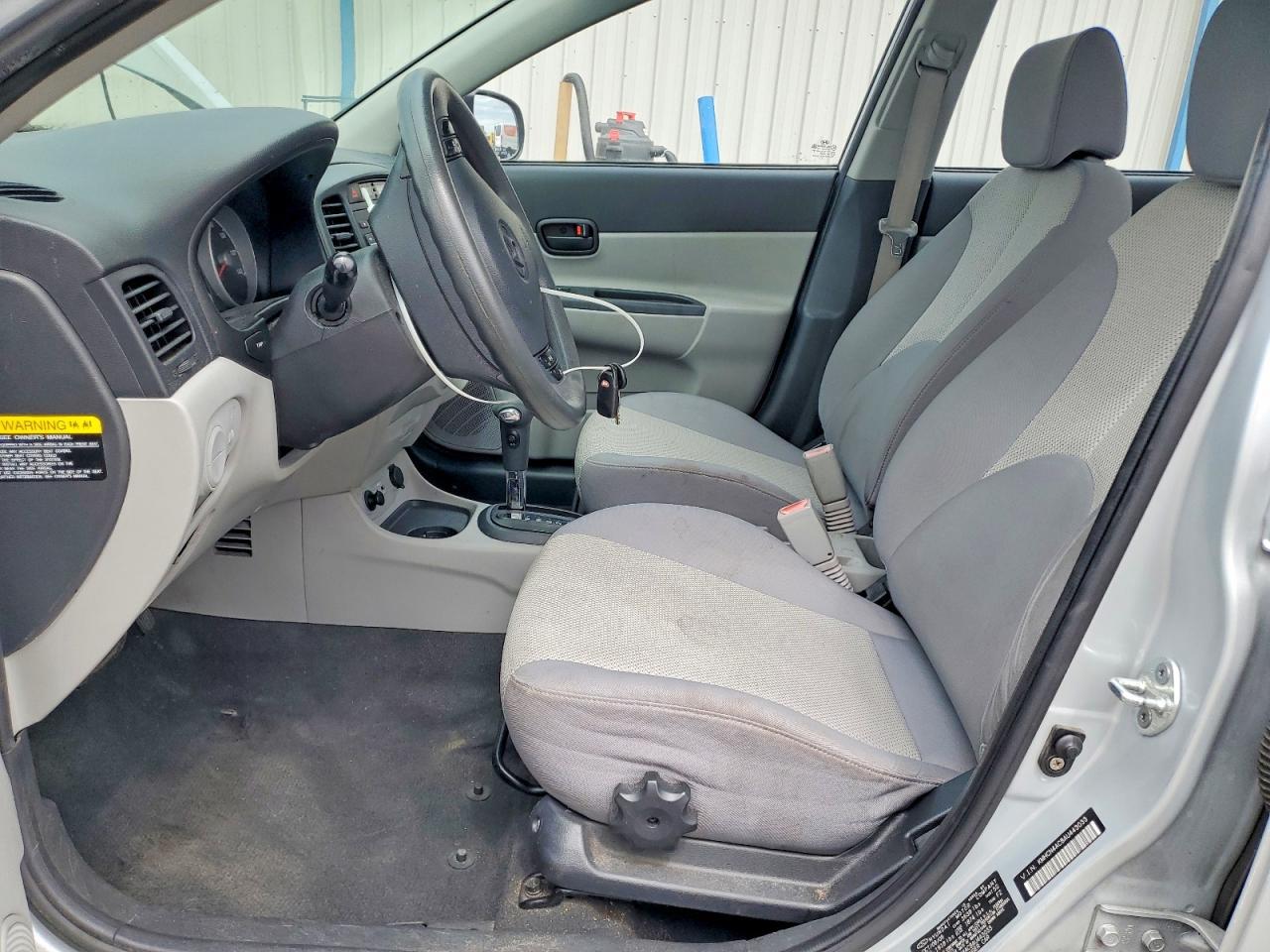 2010 Hyundai Accent Gls - Image 7