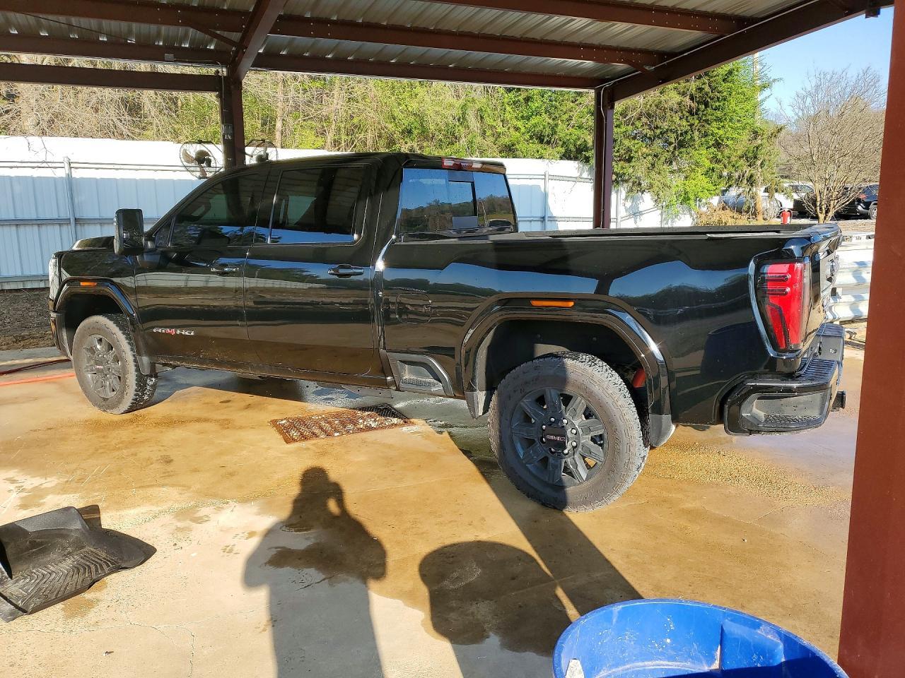 2025 GMC Sierra K2500 At4 - Image 2