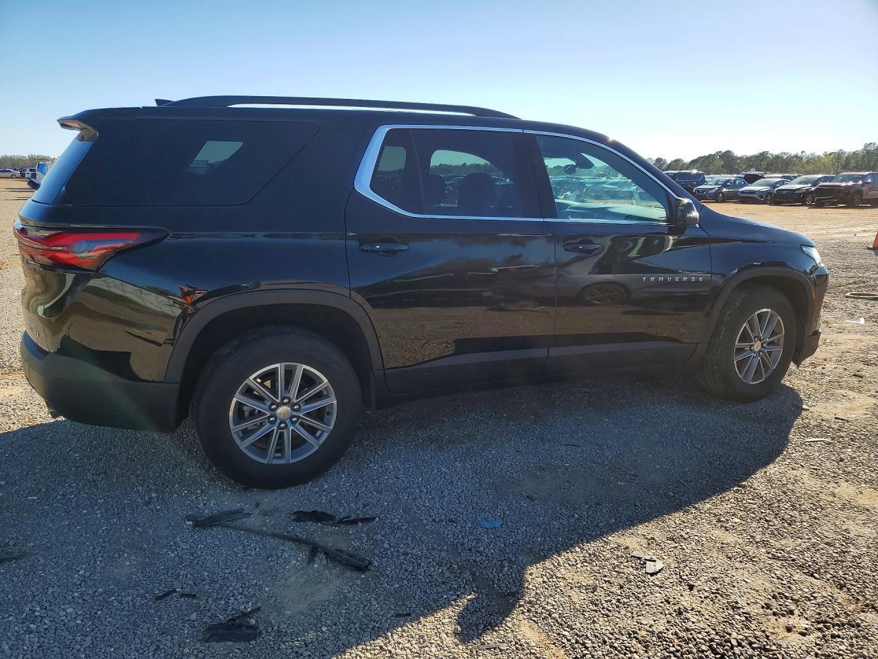 2023 Chevrolet Traverse - Image 3