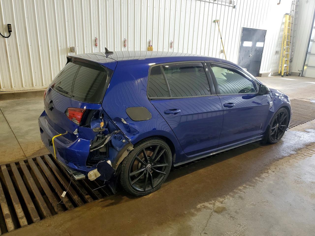 2019 Volkswagen Golf R - Image 3