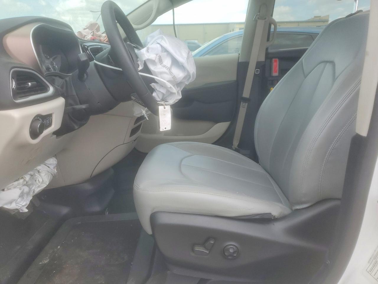 2024 Chrysler Gr Voyager - Image 7