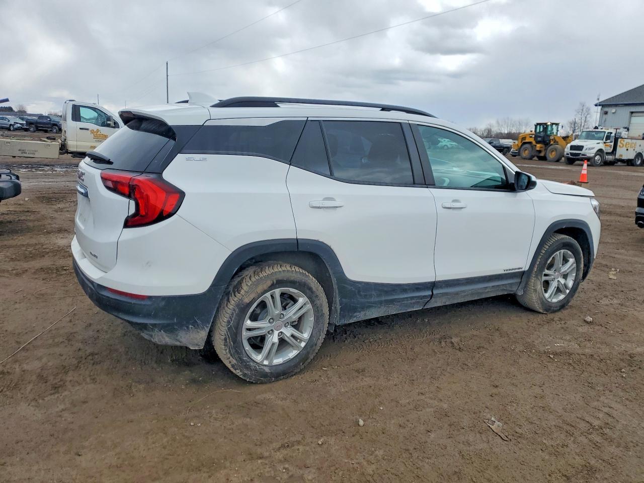 2021 GMC Terrain Sle - Image 3