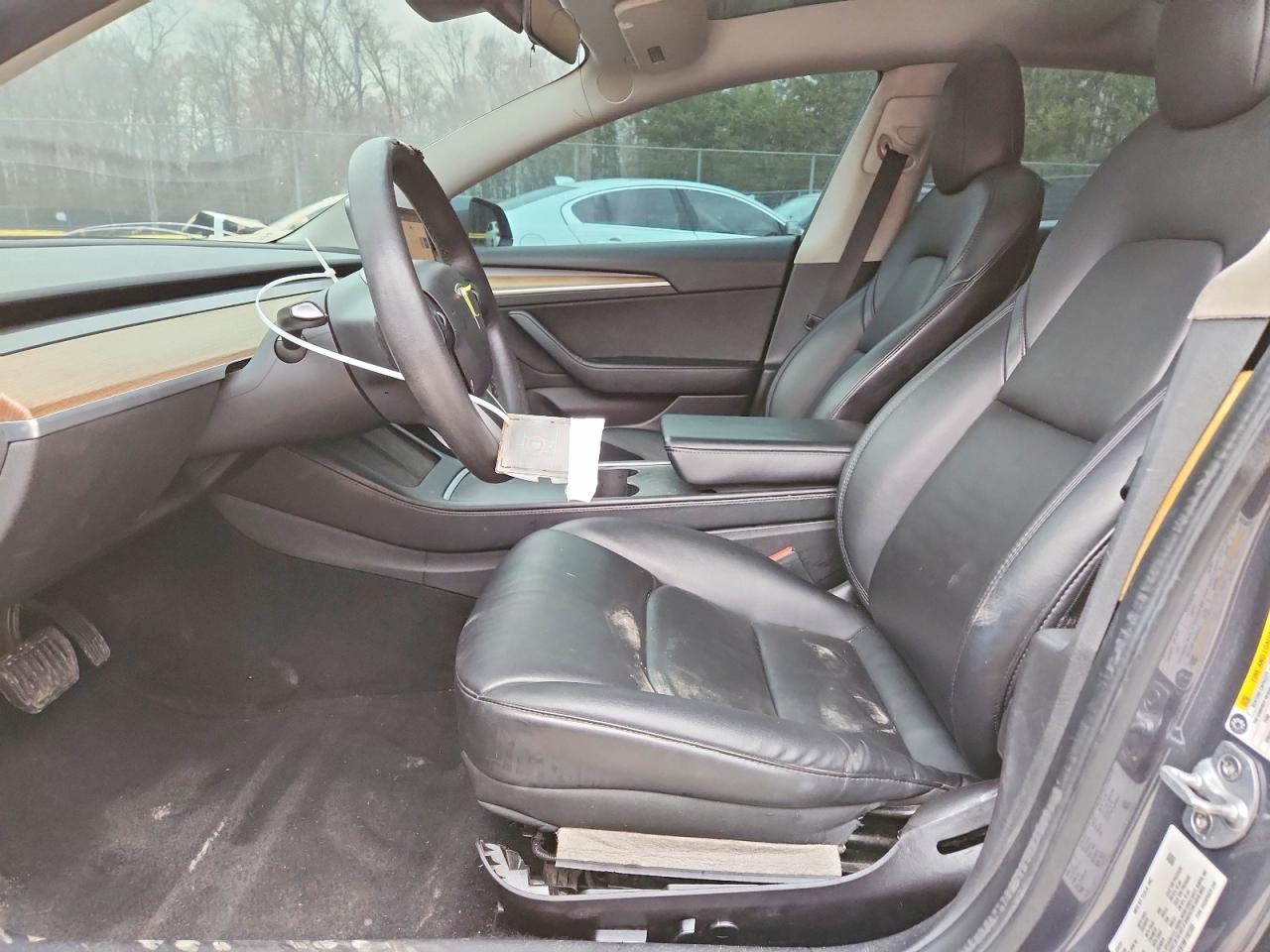 2022 Tesla Model 3 - Image 7