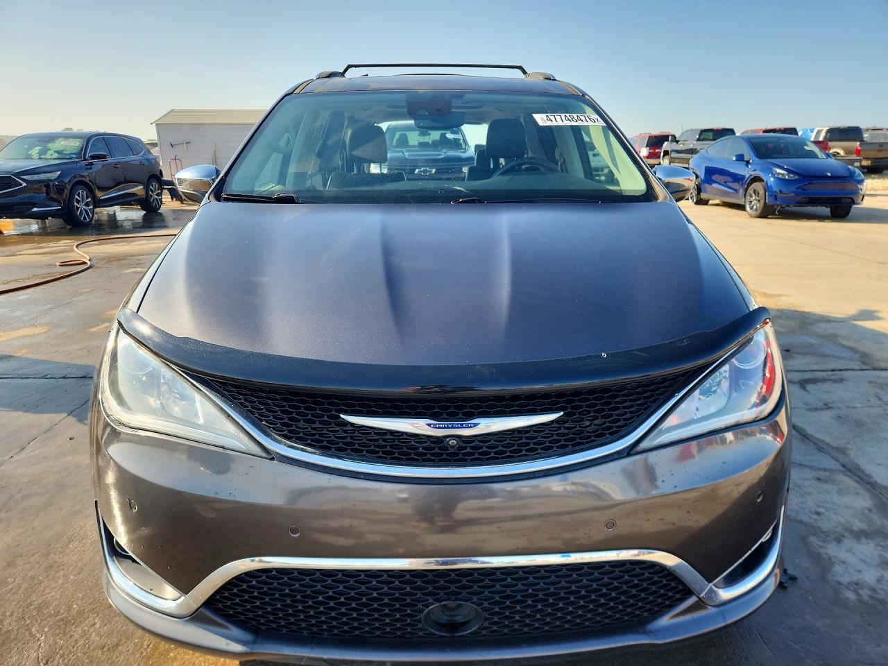 2019 Chrysler Pacifica Limited - Image 5