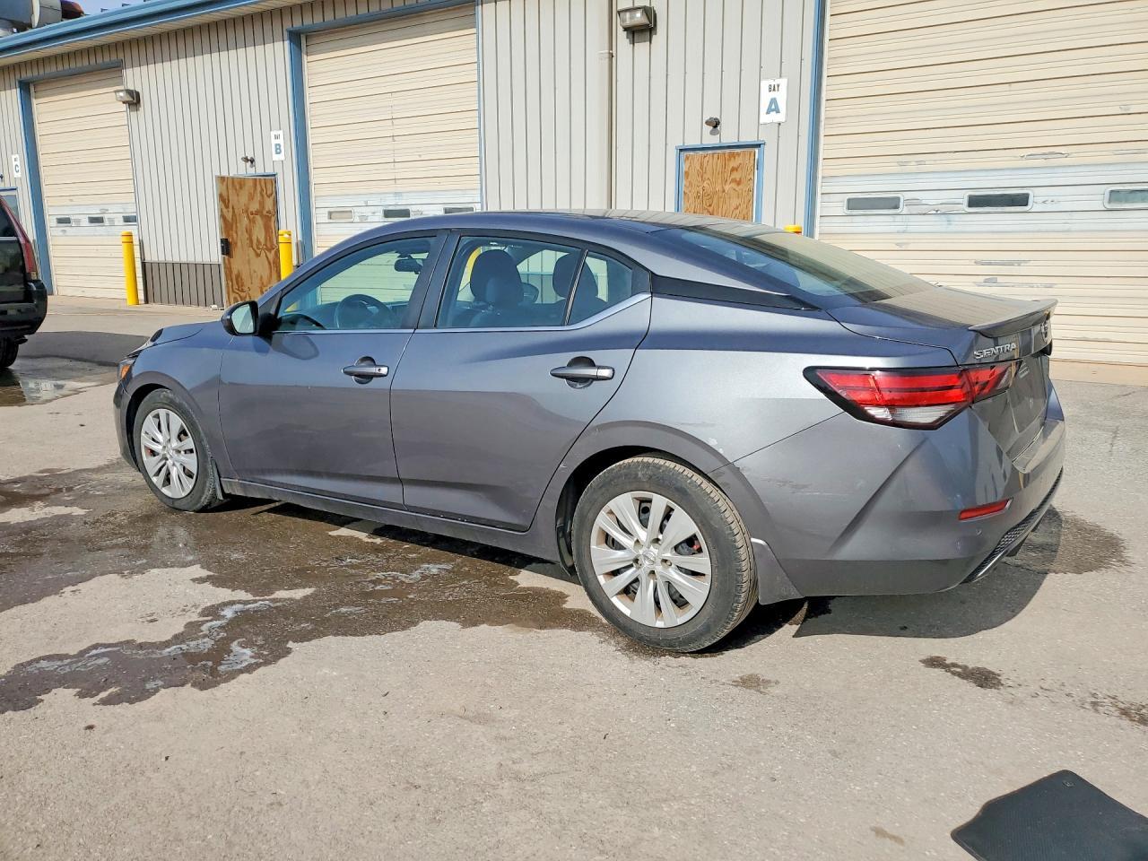 2020 Nissan Sentra S - Фото 2