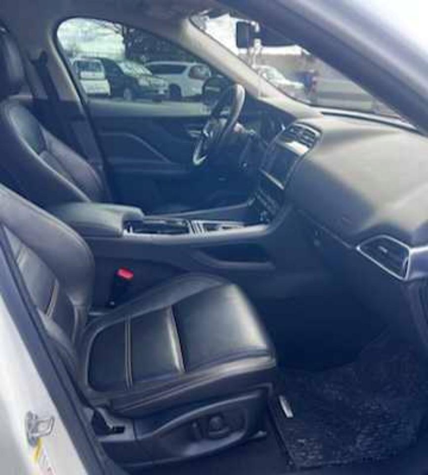 2018 Jaguar F-Pace Prestige - Image 5