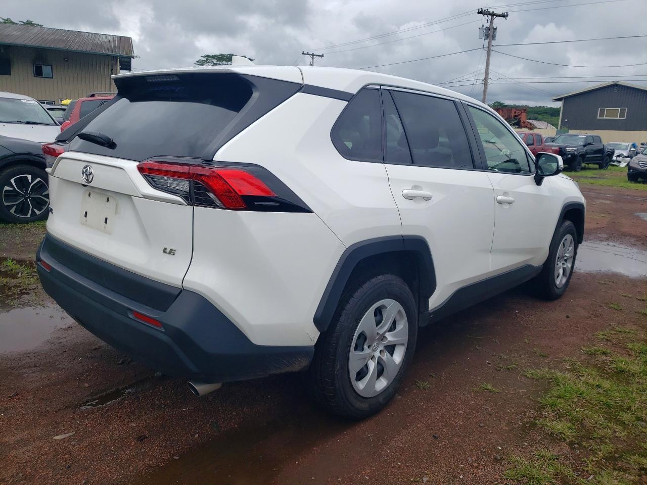 2024 Toyota Rav4 Le - Image 3