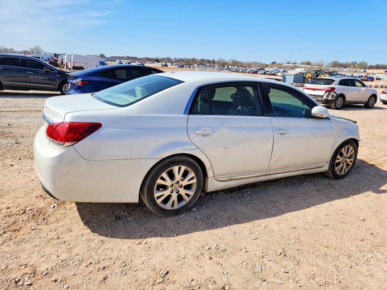 2012 Toyota Avalon Base - Image 3