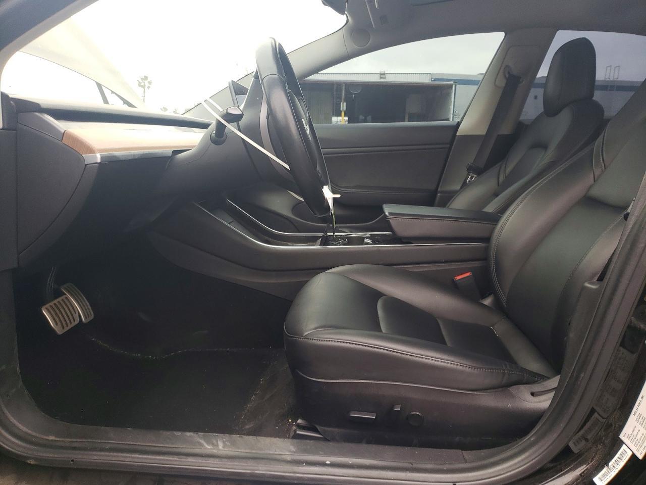 2018 Tesla Model 3 - Фото 7
