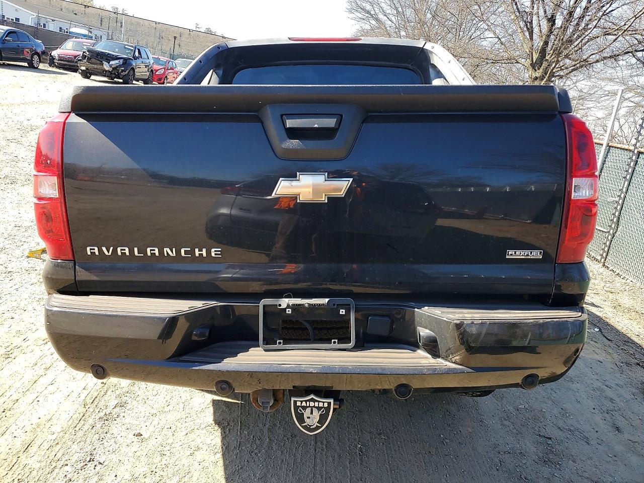 2008 Chevrolet Avalanche K1500 - Image 6