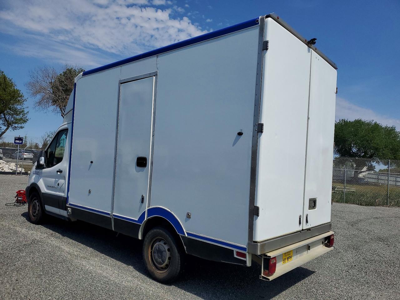 2020 Ford Transit Delivery Truck - Фото 2