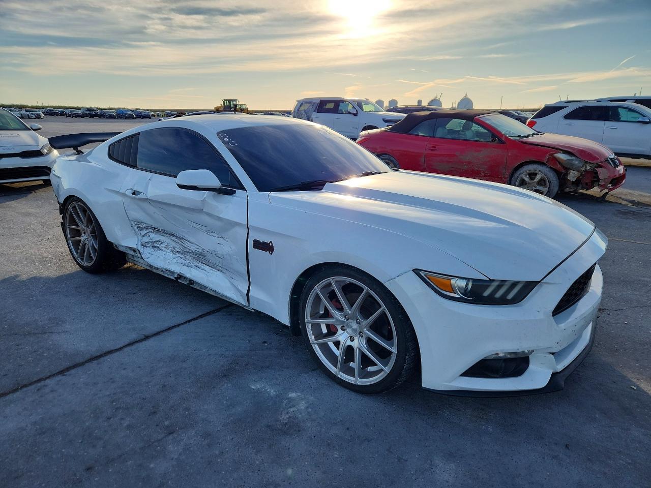 2016 Ford Mustang - Фото 4