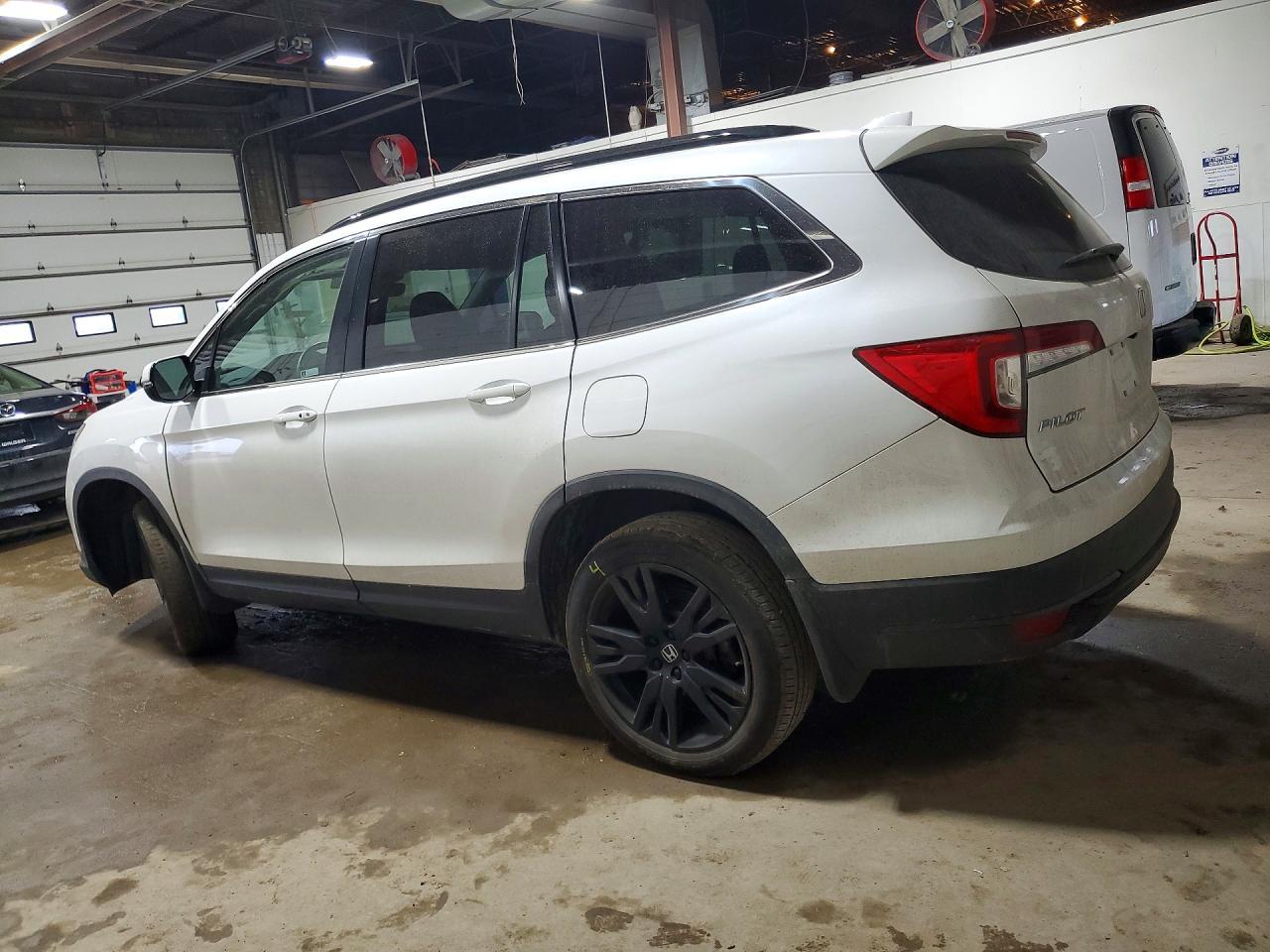2022 Honda Pilot Se - Image 2