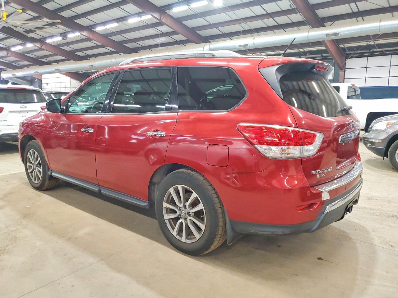 2014 Nissan Pathfinder Sv - Фото 2