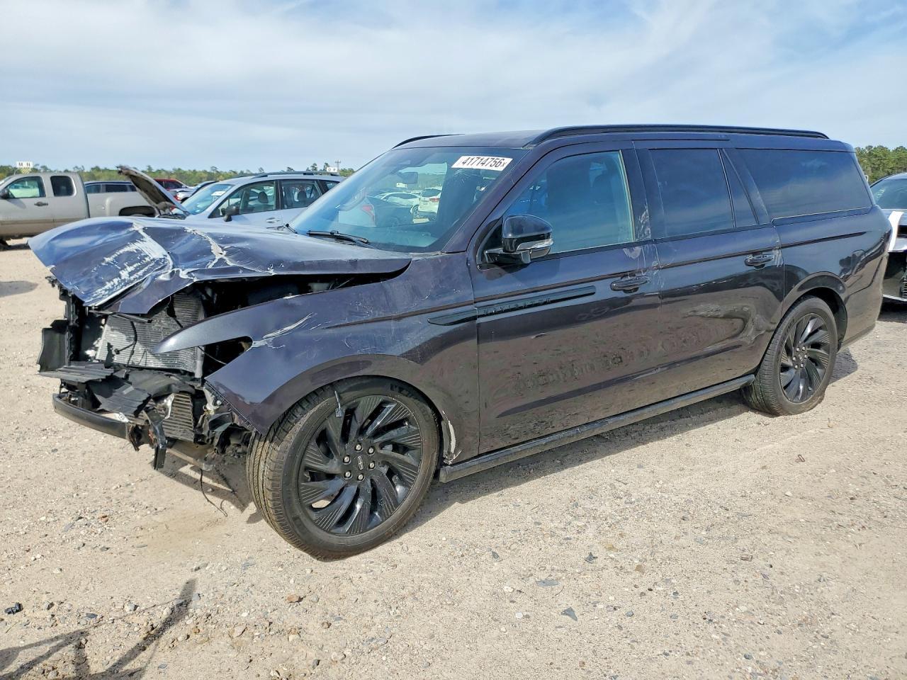 2025 Lincoln Townhouse Navigator