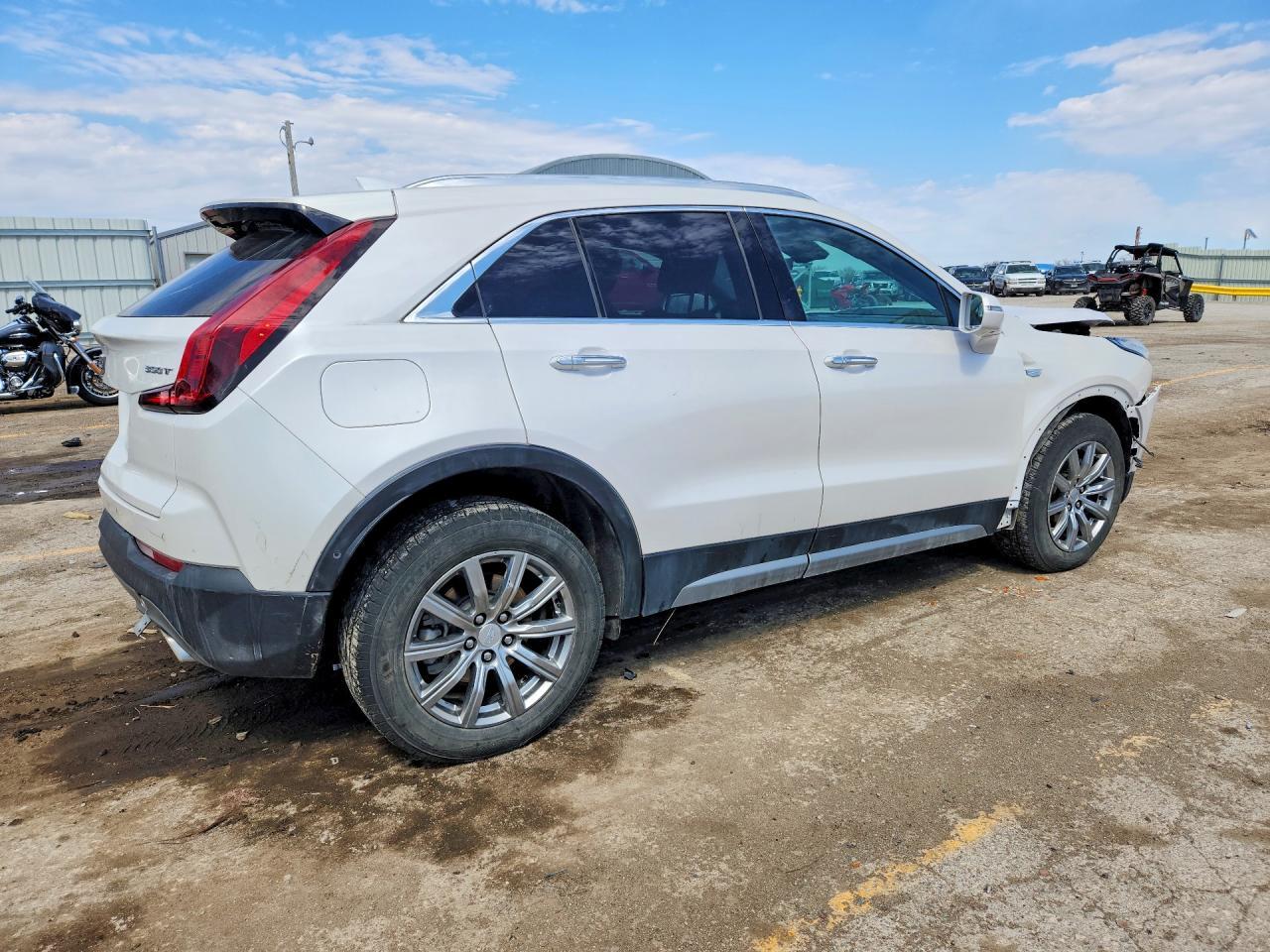 2020 Cadillac Xt4 Premium Luxury - Image 3