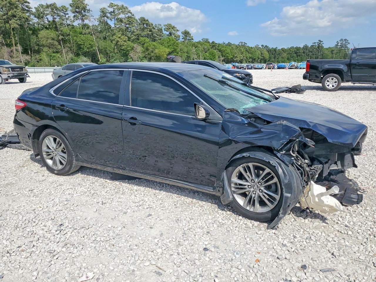 2017 Toyota Camry Se - Фото 4