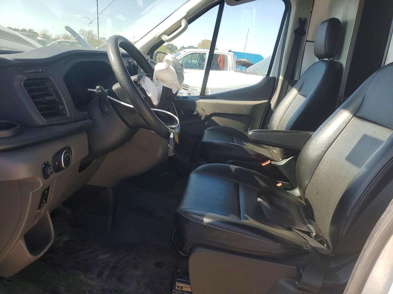2023 Ford Transit 250 Delivery Van - Фото 7