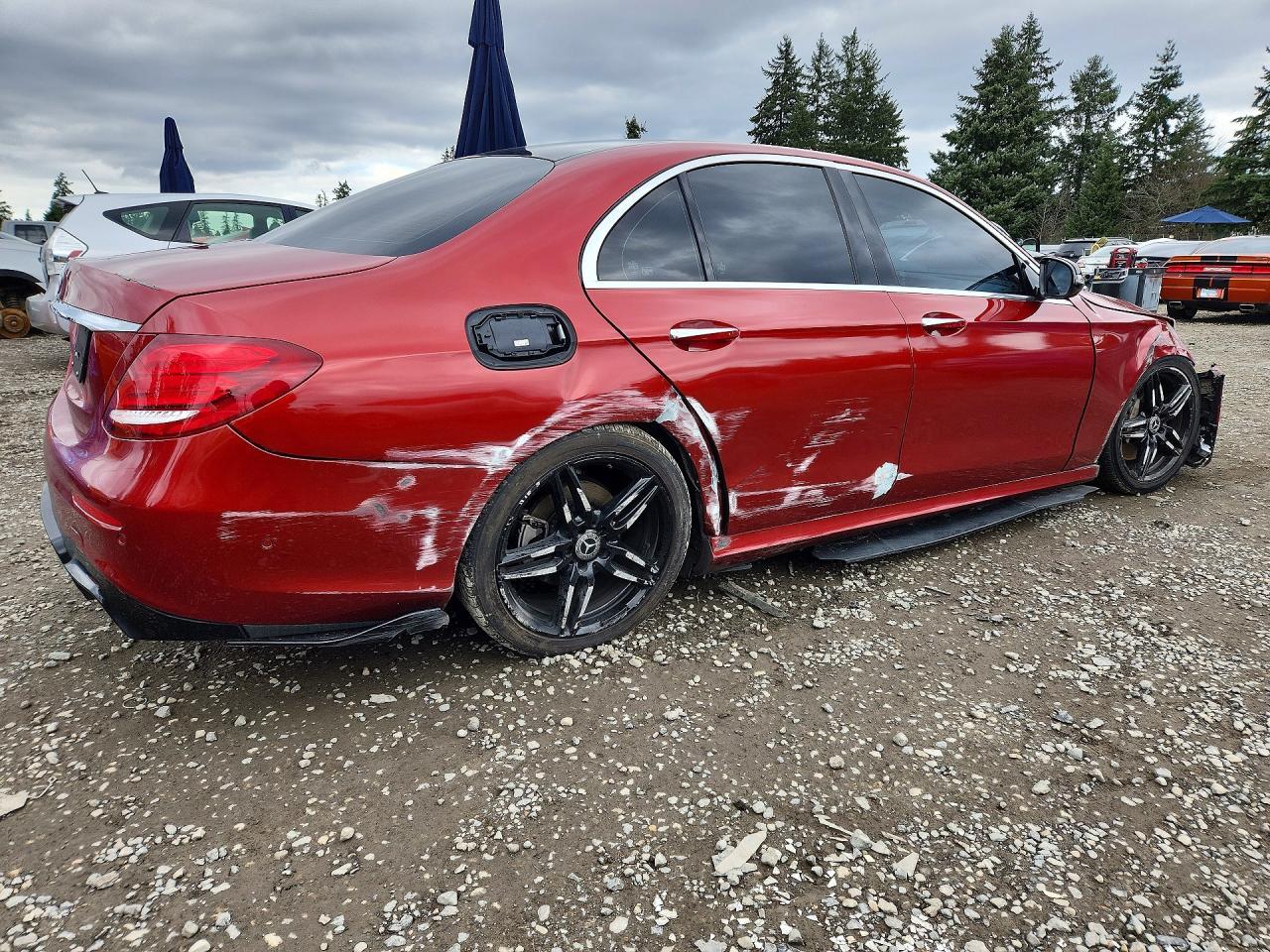 2018 Mercedes-Benz E 300 - Фото 3