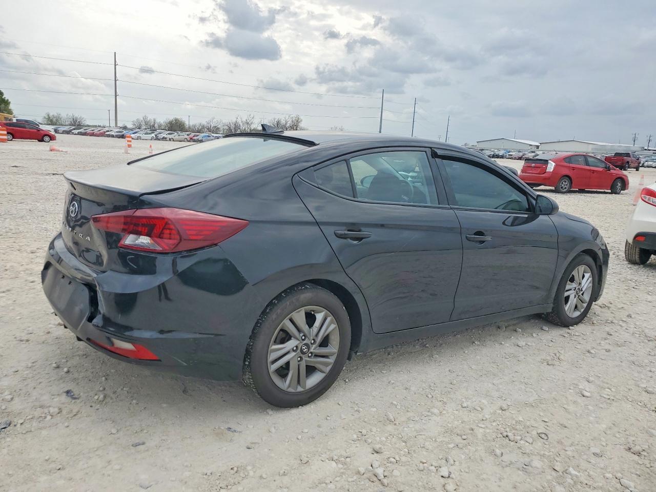 2020 Hyundai Elantra Sel - Image 3