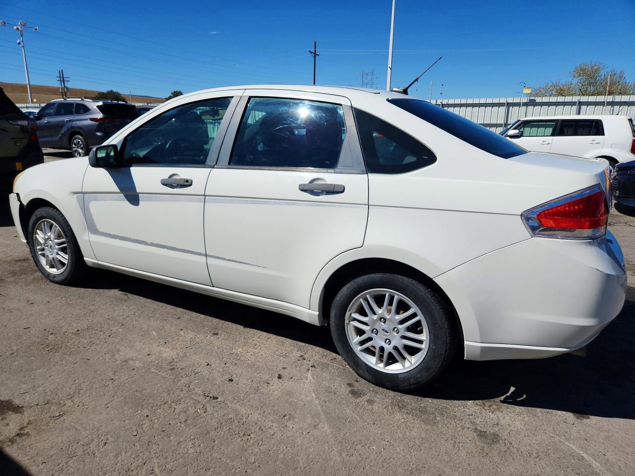 2010 Ford Focus Se - Image 2