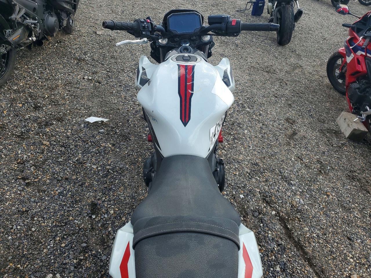 2022 Kawasaki Er650 K - Фото 6