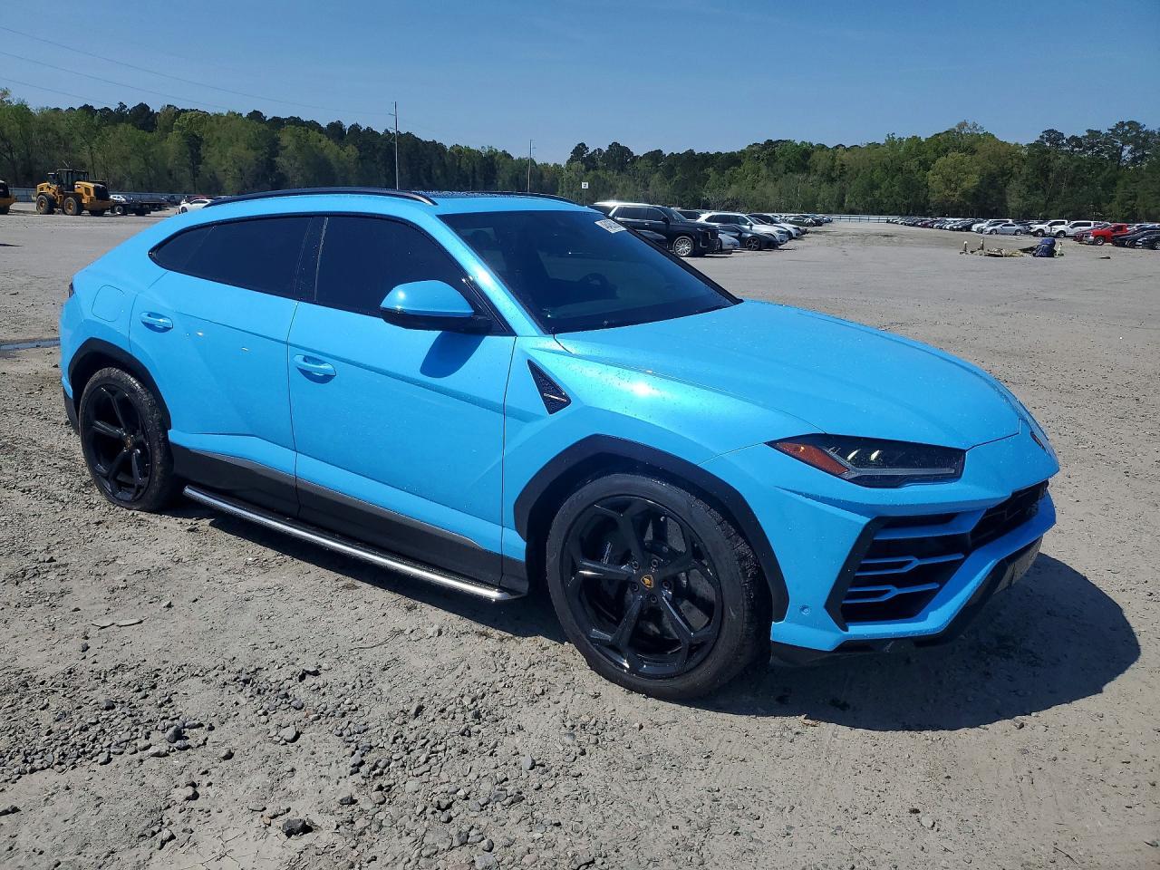 2022 Lamborghini Urus - Image 4
