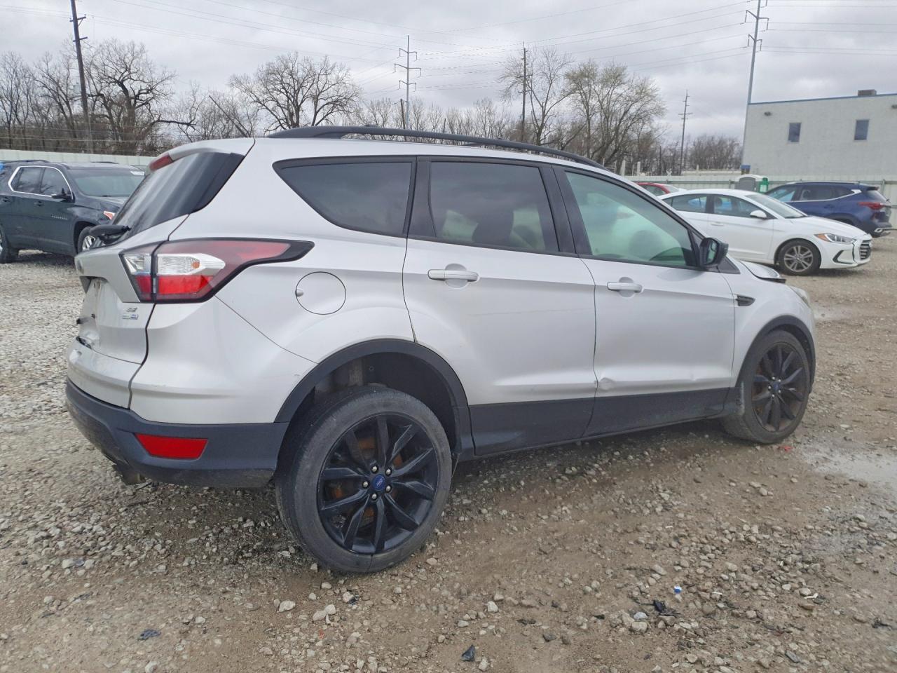 2018 Ford Escape Se - Фото 3