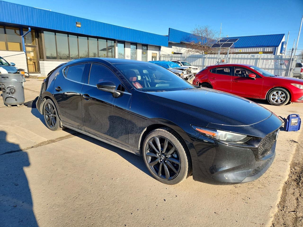 2021 Mazda 3 Premium - Image 4