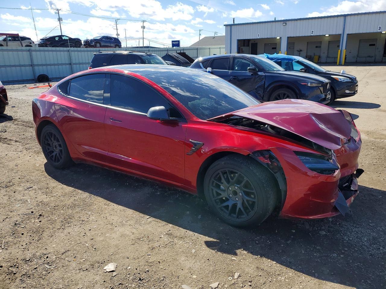 2024 Tesla Model 3 - Фото 4