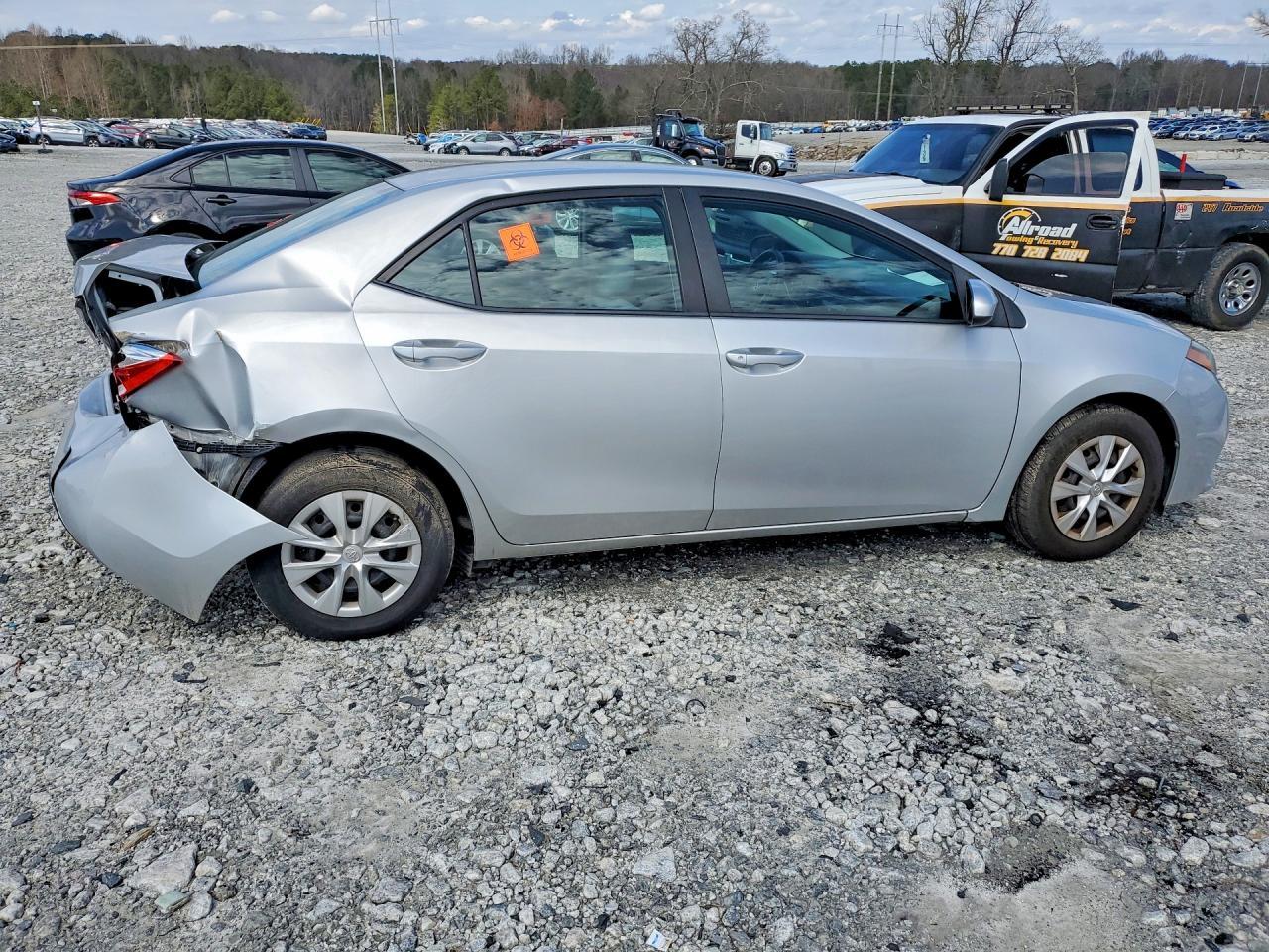 2015 Toyota Corolla L - Фото 3