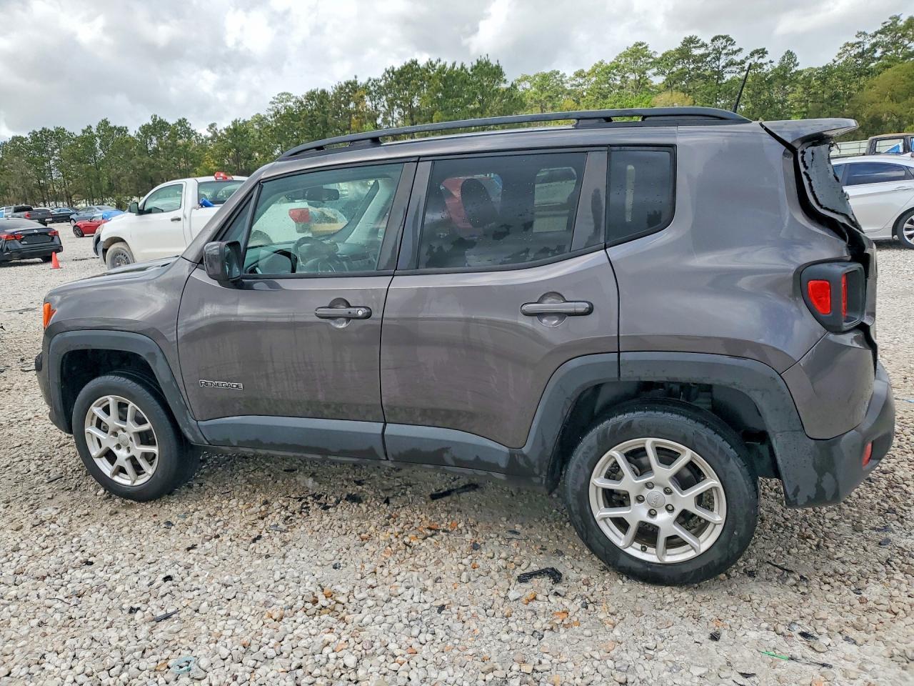 2019 Jeep Renegade Latitude - Фото 2