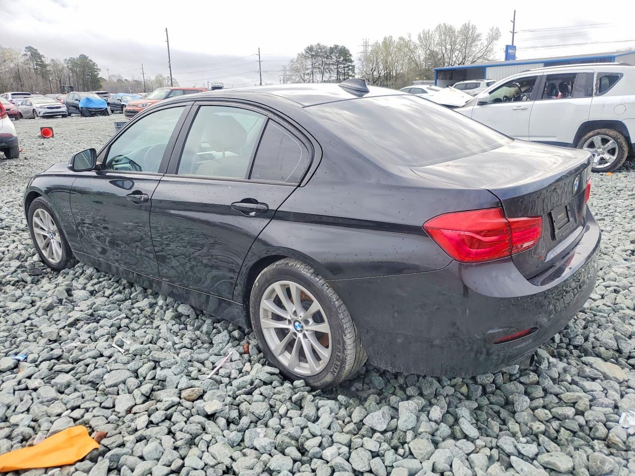 2016 BMW 320 I - Image 2