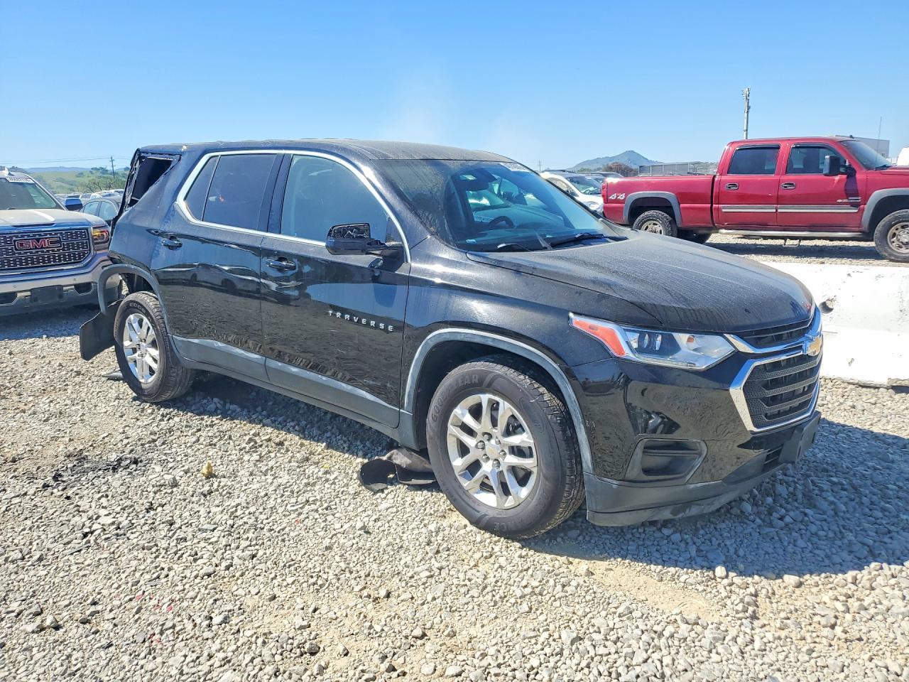 2019 Chevrolet Traverse Ls - Image 4
