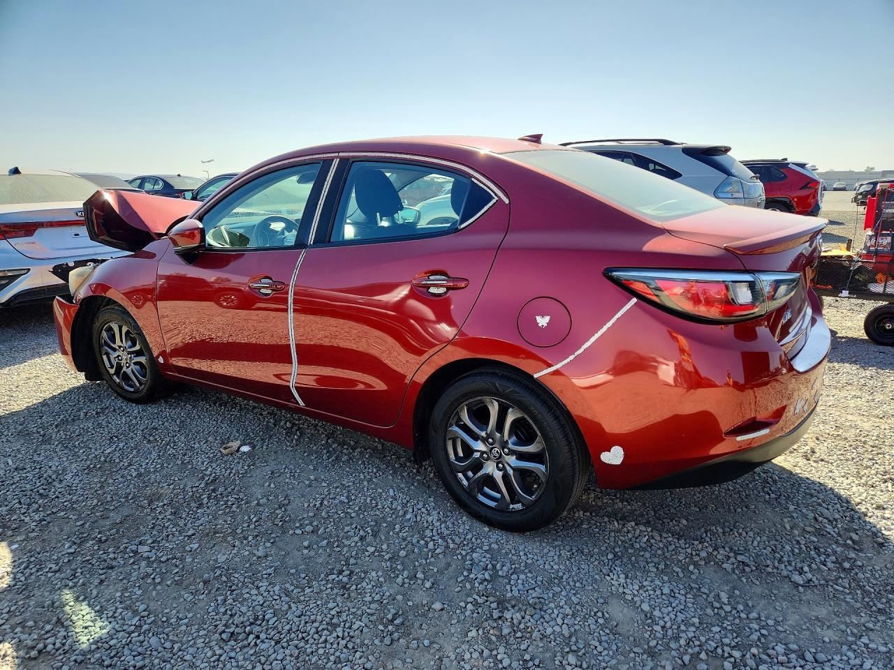 2019 Toyota Yaris Le - Image 2
