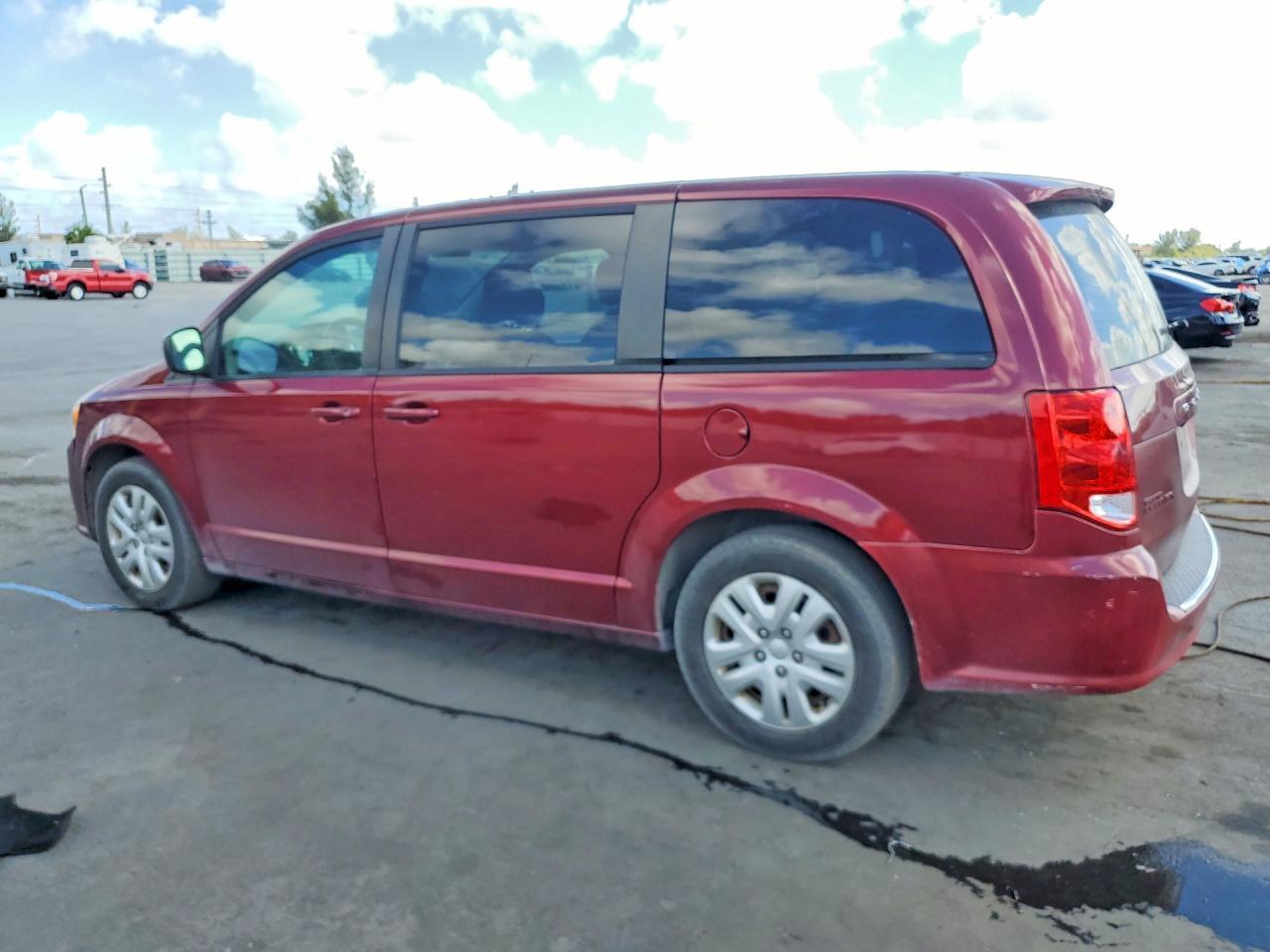 2018 Dodge Grand Caravan Se - Фото 2
