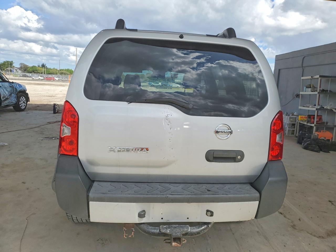 2014 Nissan Xterra S - Image 6