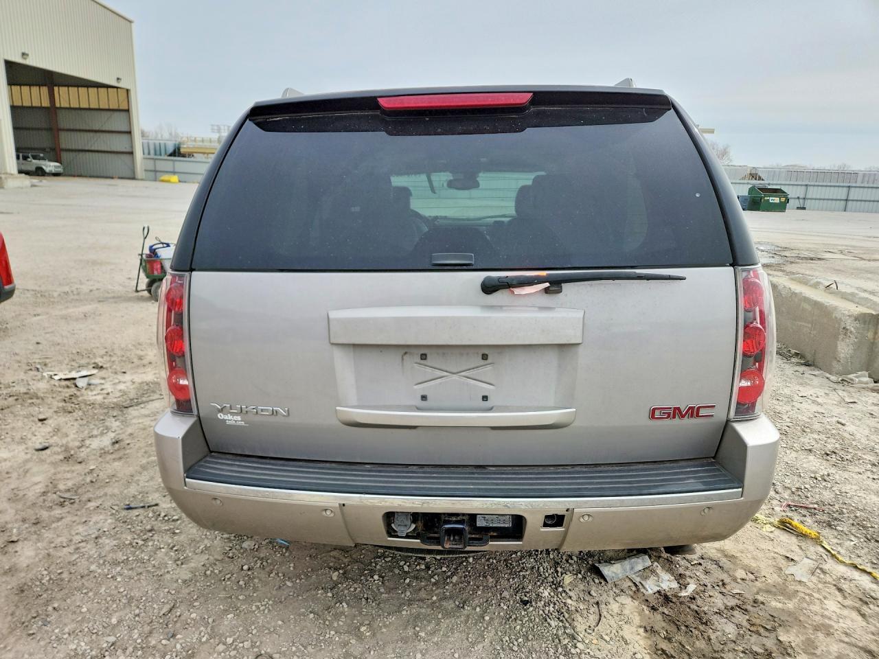 2007 GMC Yukon Denali - Image 6