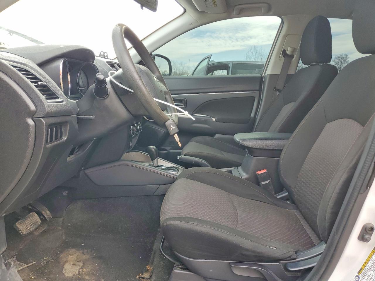 2018 Mitsubishi Outlander Sport Es - Image 7