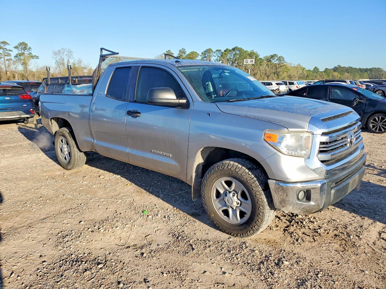2017 Toyota Tundra Sr5 - Image 4