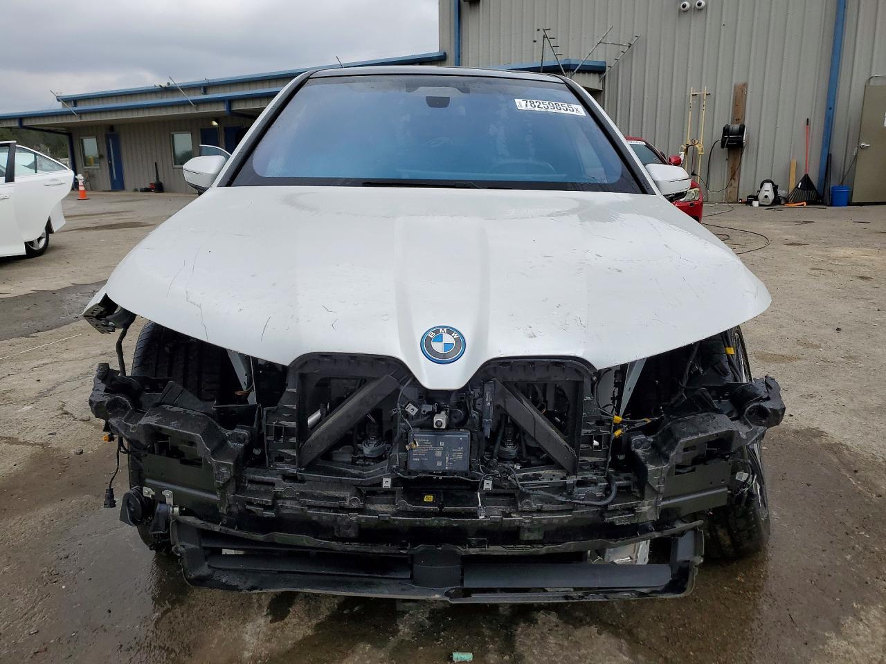 2022 BMW Ix xDrive50 - Фото 5