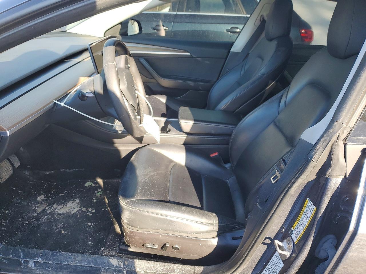 2022 Tesla Model 3 - Фото 7