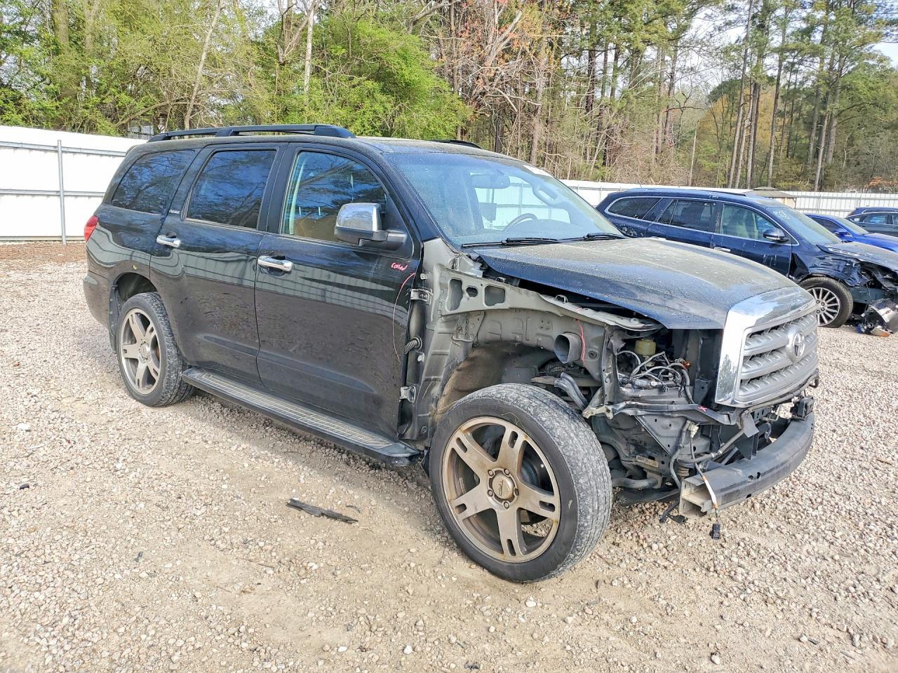 2010 Toyota Sequoia Platinum - Image 4