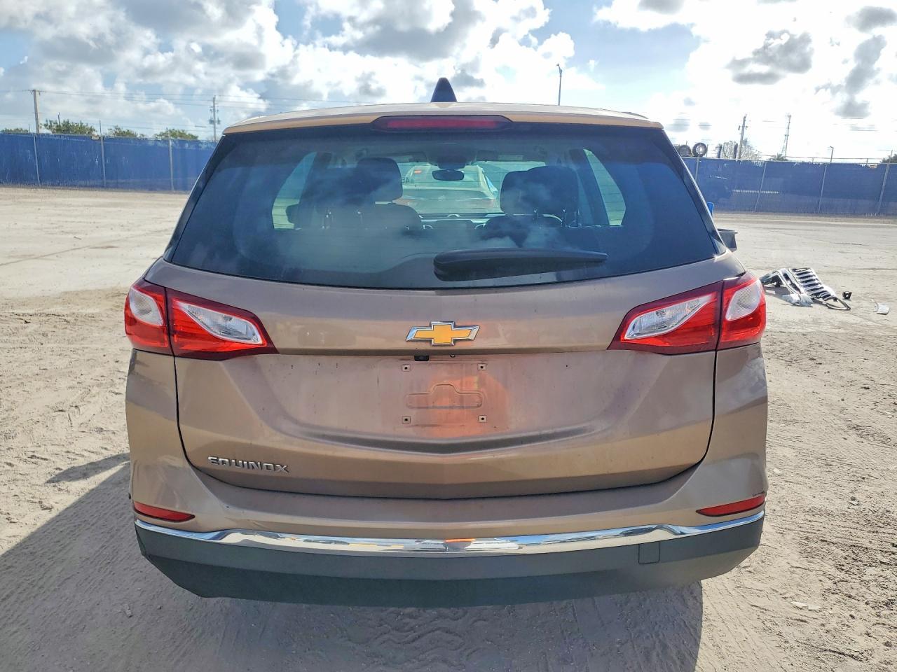 2018 Chevrolet Equinox Ls - Image 6