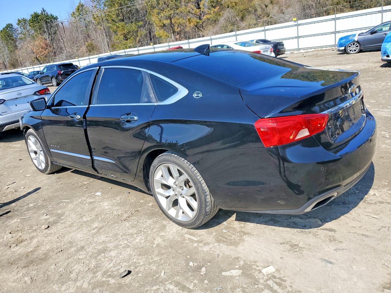 2015 Chevrolet Impala Ltz - Image 2