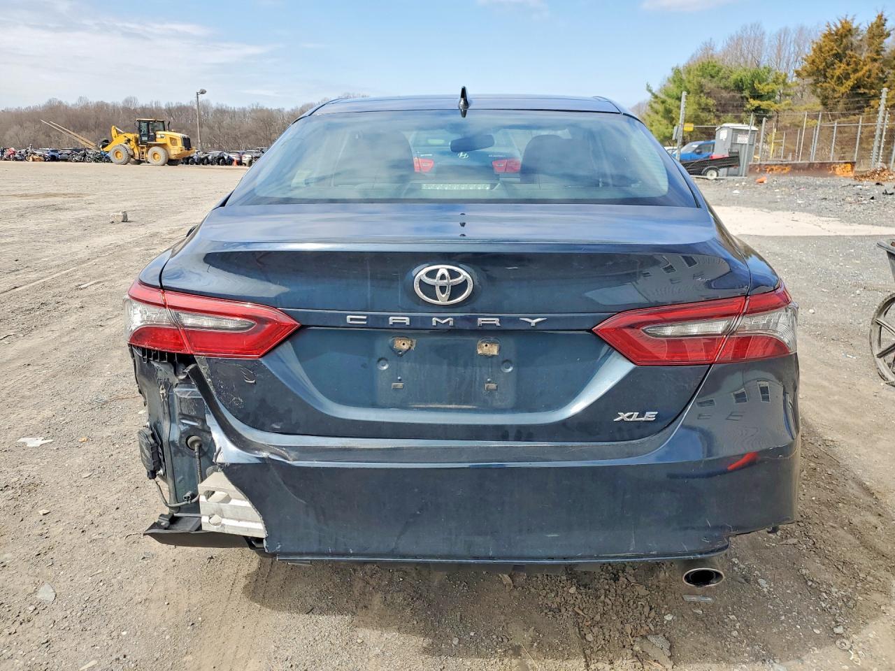 2021 Toyota Camry Xle - Фото 6