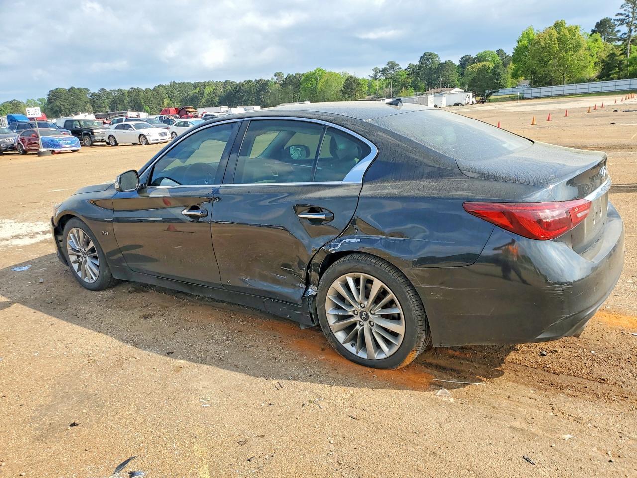 2019 Infiniti Q50 3.0T Luxe - Image 2