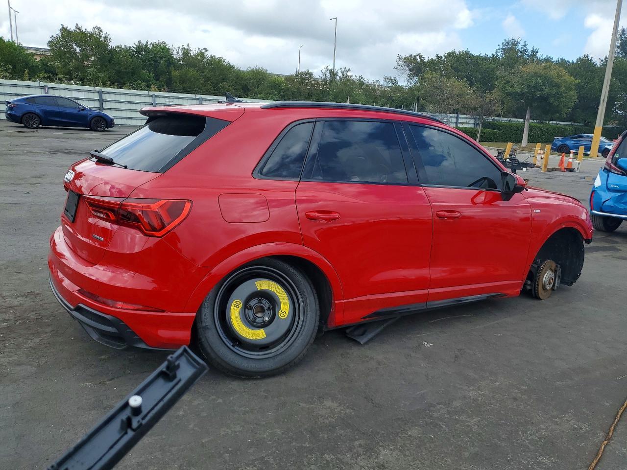 2021 Audi Q3 Premium S Line 45 - Фото 3