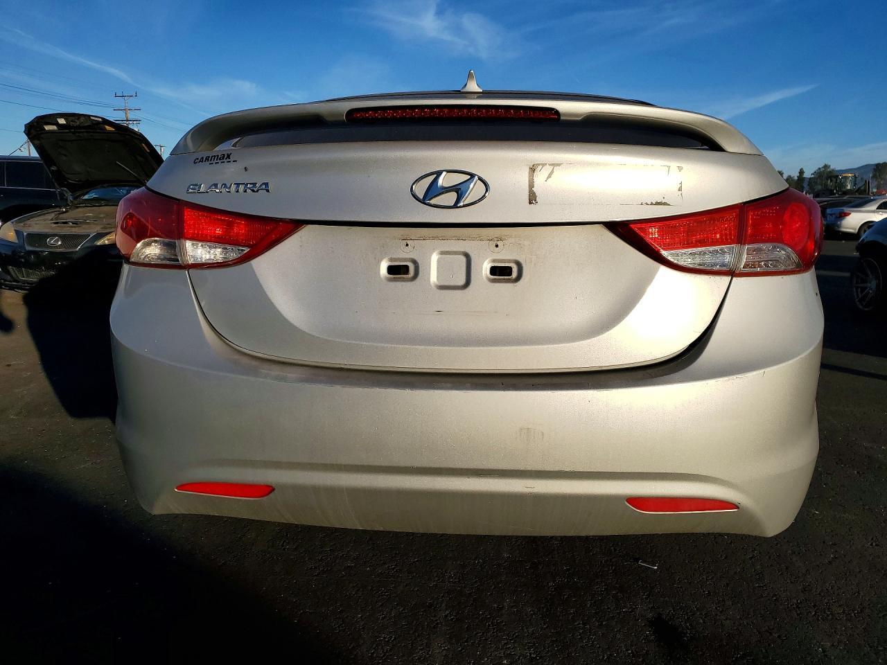2013 Hyundai Elantra Gls - Фото 6