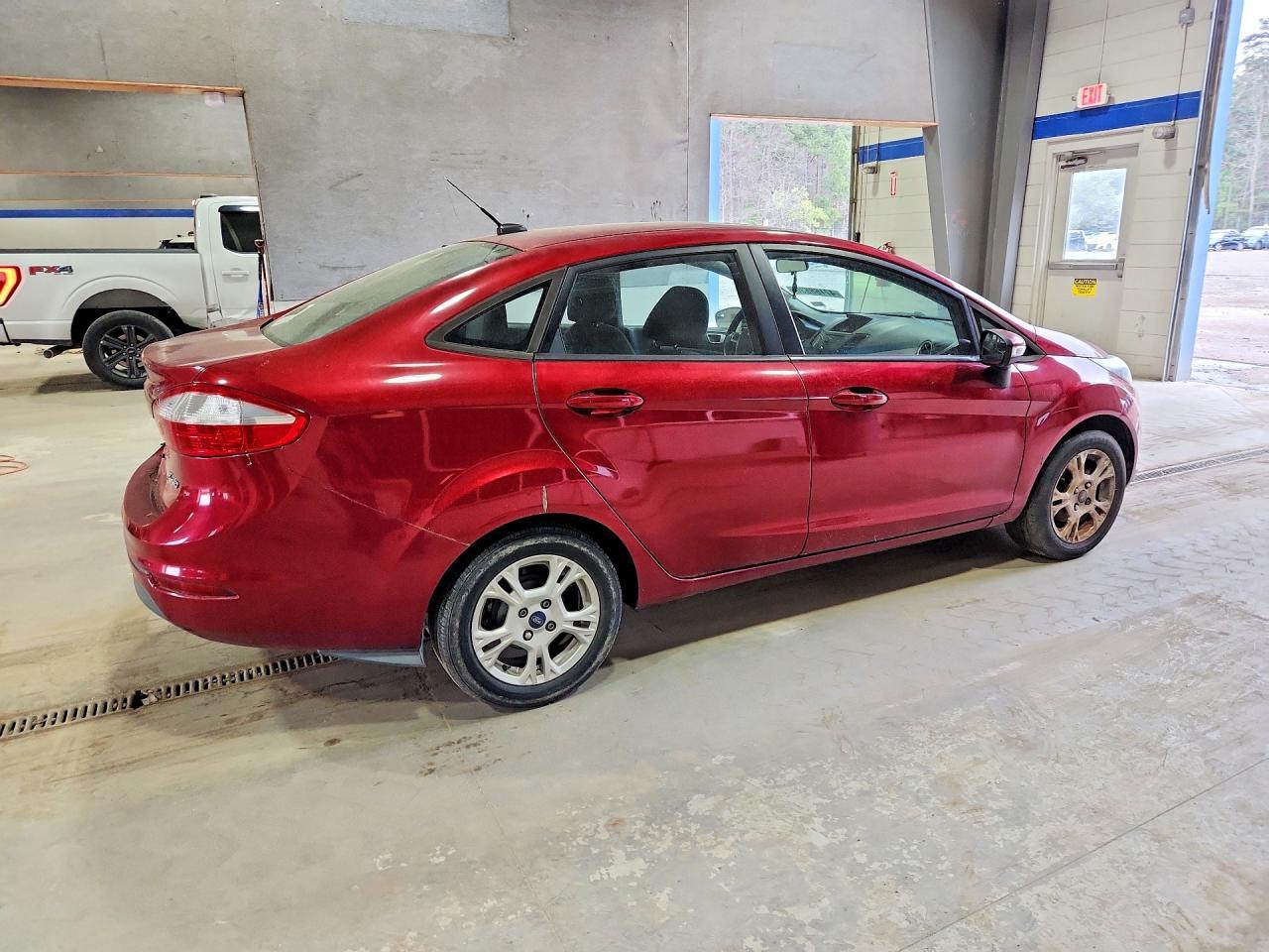 2014 Ford Fiesta Se - Фото 3